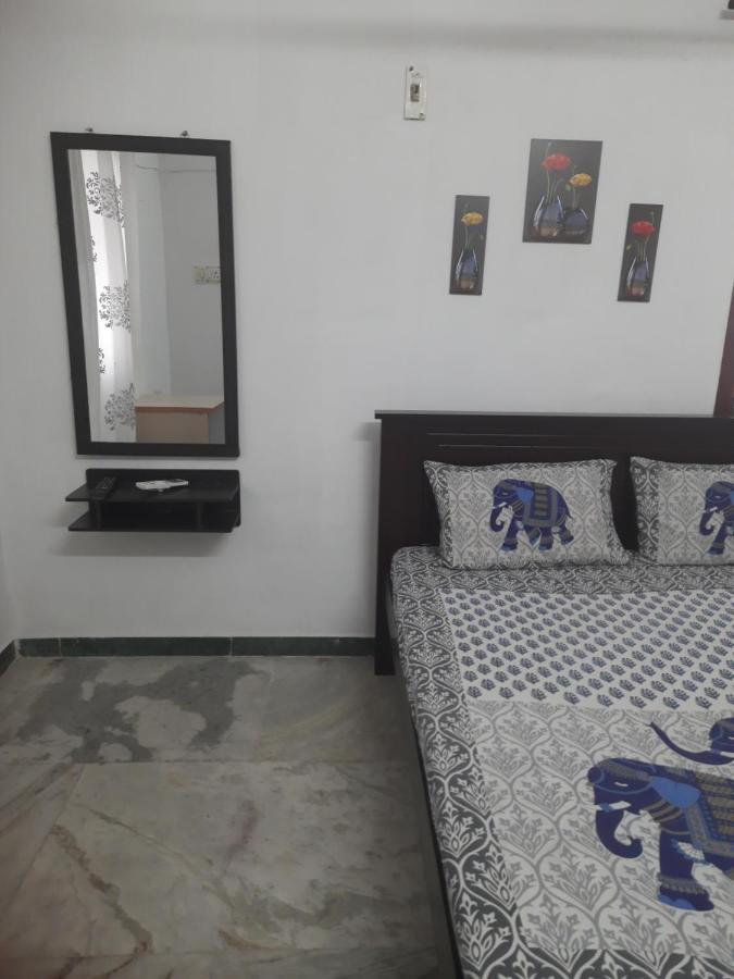 White House- 1Bk Pleasant Apartment With Open Terrace Coimbatore Zewnętrze zdjęcie